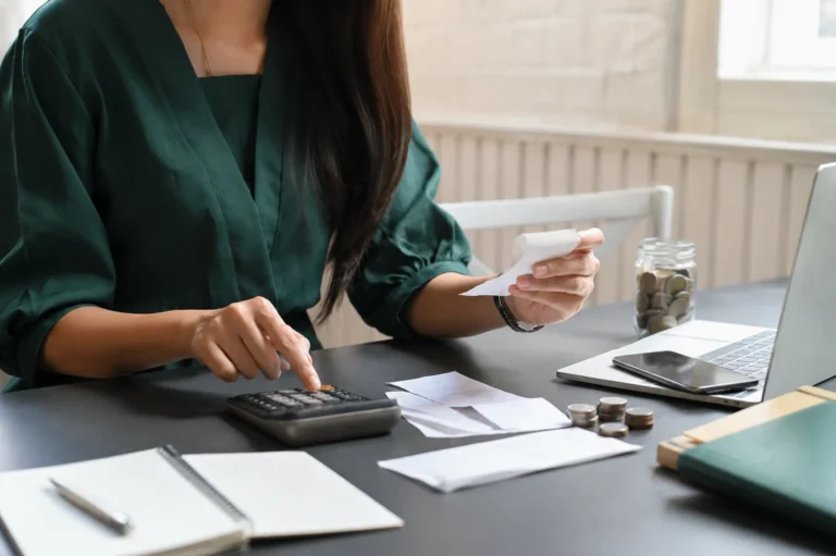 How to Become a Virtual Assistant From Home