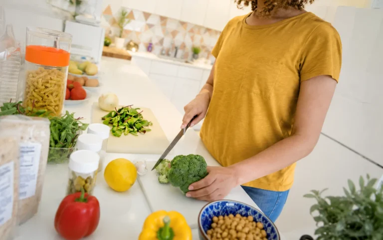 Frugal Breakfast Ideas That Actually Keep You Full (Under $1 Per Serving)